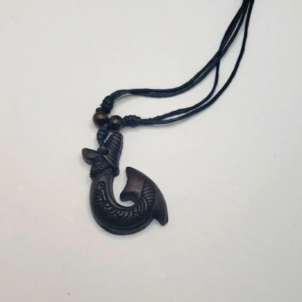 Maui Hawaiian fish hook necklace